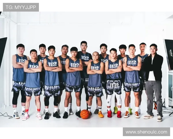 以篮球为核心探讨团队协作精神与青春拼搏力量的深度融合