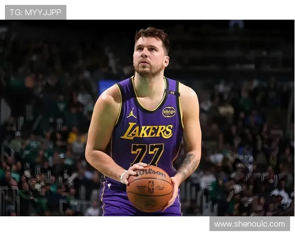 东契奇狂砍73分刷新现役得分纪录独行侠力克太阳终结其11连胜之路