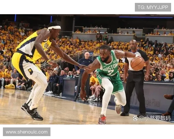 国王与太阳激战正酣NBA赛场精彩对决引燃球迷热情